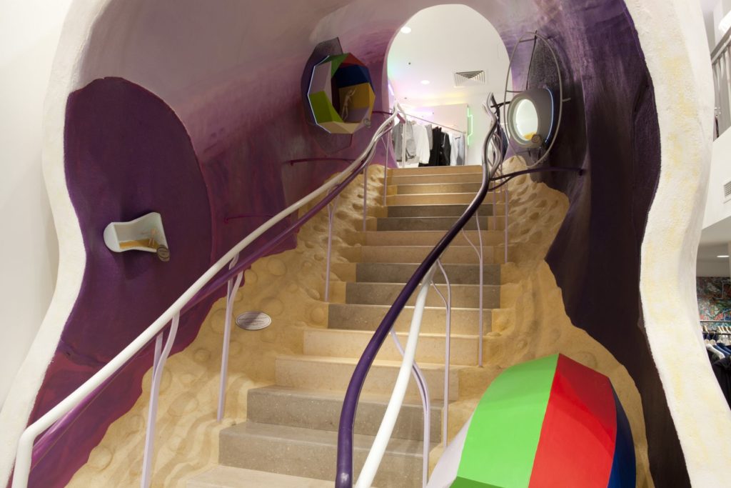 Biotopological Scale-Juggling Escalator, Dover Street Market New York, Interior view